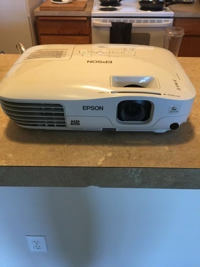 Epson PowerLite Home Cinema 705HD LCD Projector