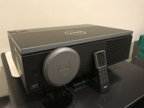NICE DELL 7700 7700FULLHD HD PROJECTOR W/ 5000 LUMENS -  W/ Remote - 599 HOURS!