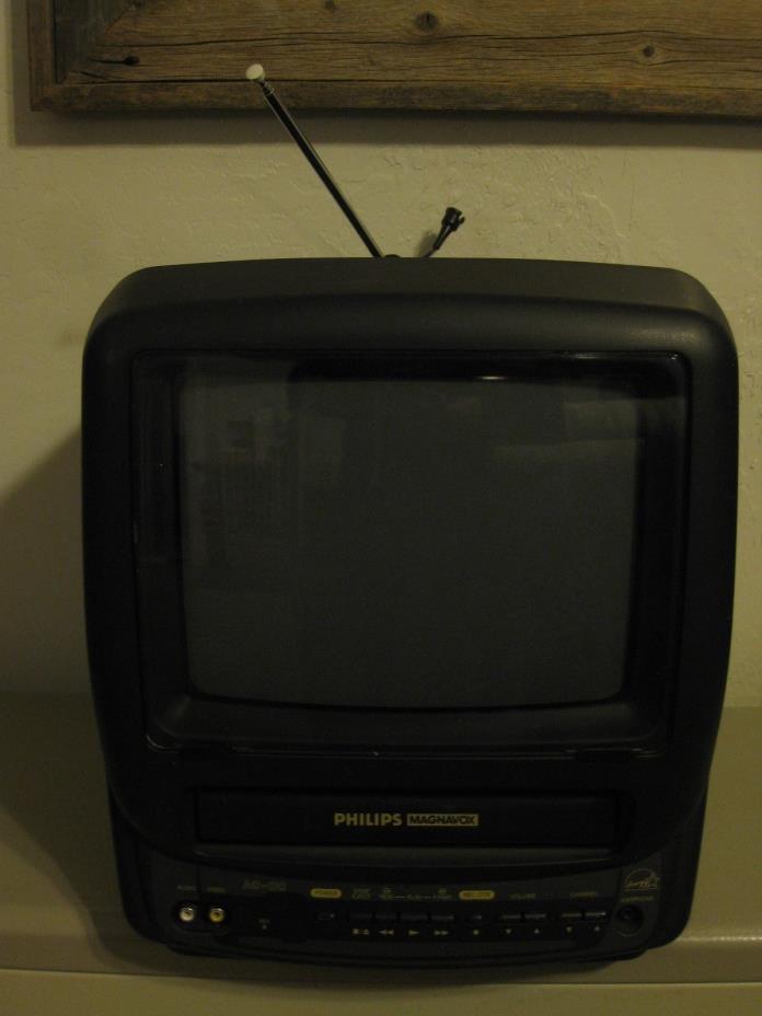 Philips Magnavox CCA092AT 9” Color Gaming CRT TV/VCR VHS Combination Combo