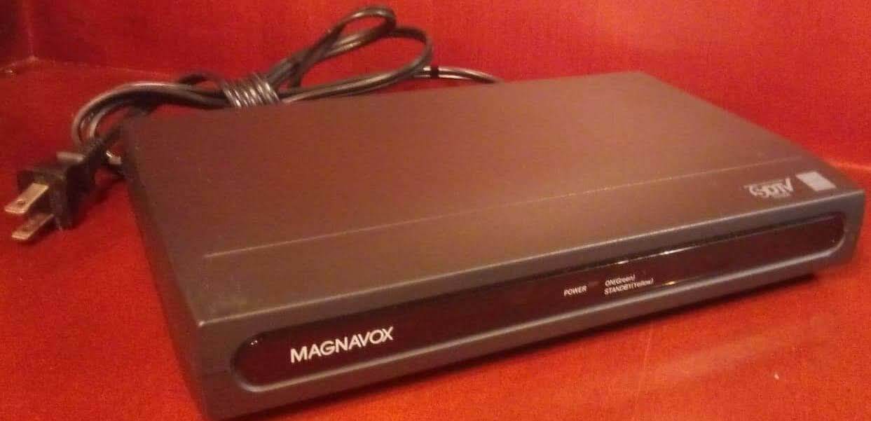 Vintage DTV Magnavox Digital TV Analog Converter  Model TB100MW9
