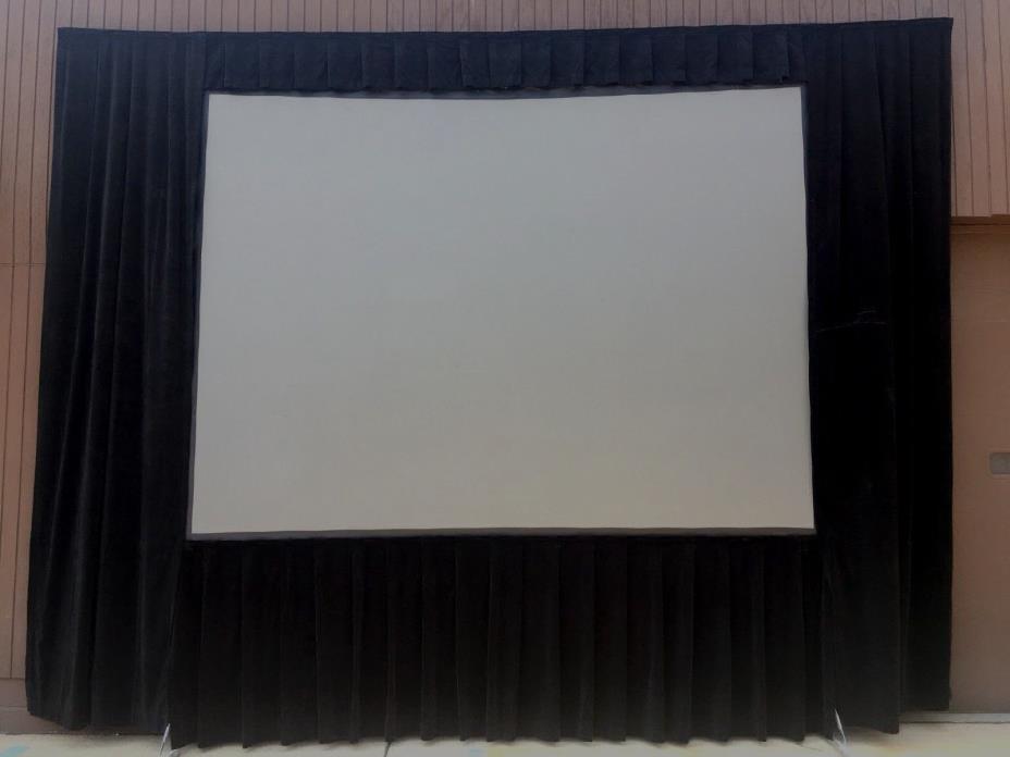 Da-Lite Fast-Fold Deluxe 9x12 Projector Screen System (Rear and Front Screens)