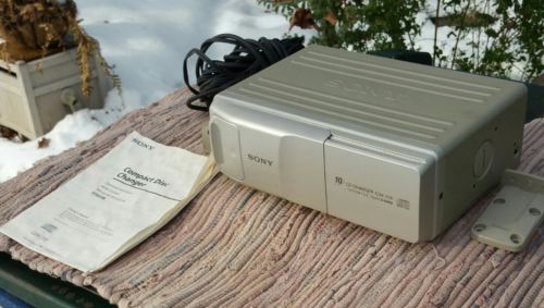 Vinrage Sony CDX-705 10 Disc CD Changer