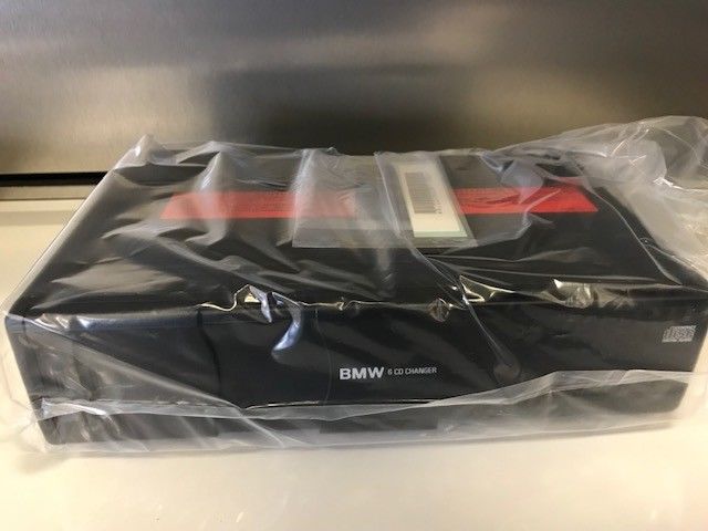 New BMW 6 CD CHANGER- COMPLETE SET 82 11 0 028 760
