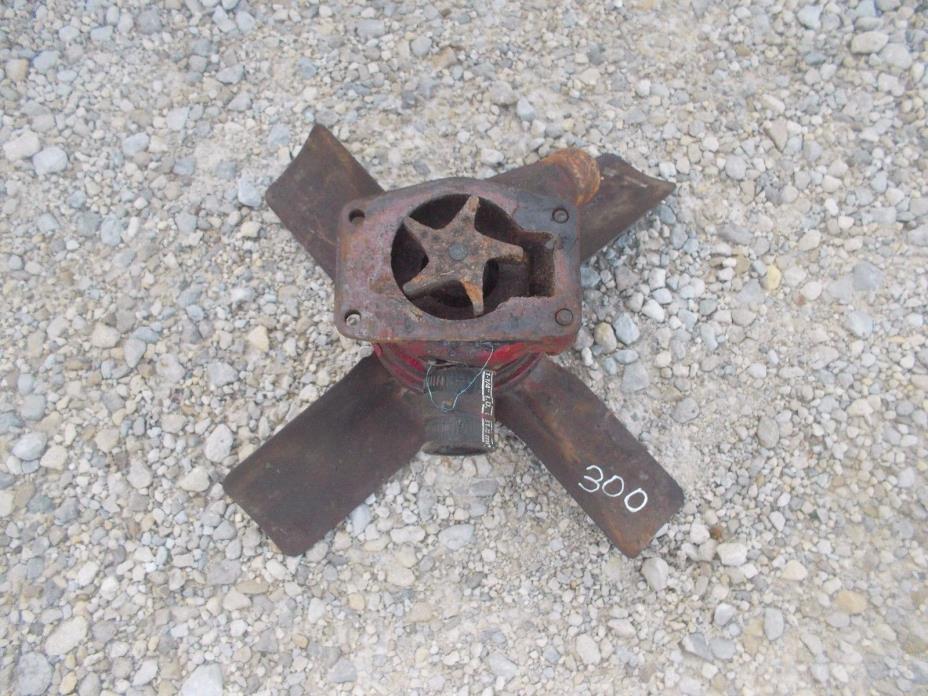 Farmall 300 RC IHC Tractor engine motor water pump assembly fan blade