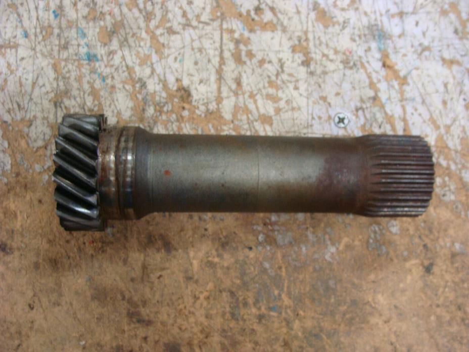 600 800 801 900 901 961 FORD TRACTOR DOUBLE CLUTCH TRANSMISSION INPUT SHAFT ??