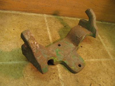 John Deere R54166 Hydraulic Cylinder Bracket 4030 4230 4430 4630 4240 4440 4640