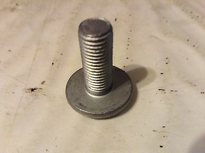 14782514 - A New Screw For A New Holland 6635, 7635, 100S DT, 110S DT tractors