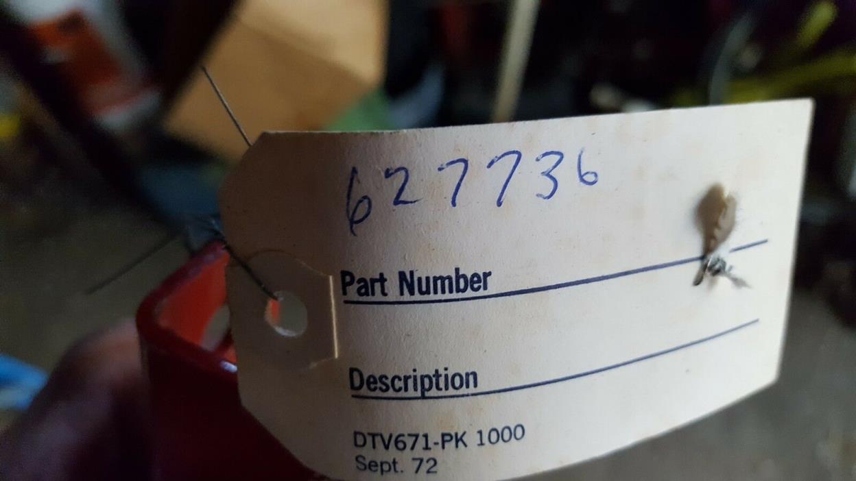 NEW HOLLAND PART # 627736 BRACKET Used in models:258, 260