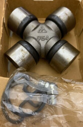 Woods Batwing Mower Precision 964 cross & bearing Universal Joint 2-2275 NEW