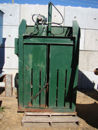 PTR Vertical Downstroke Baler Model: 420,  460v