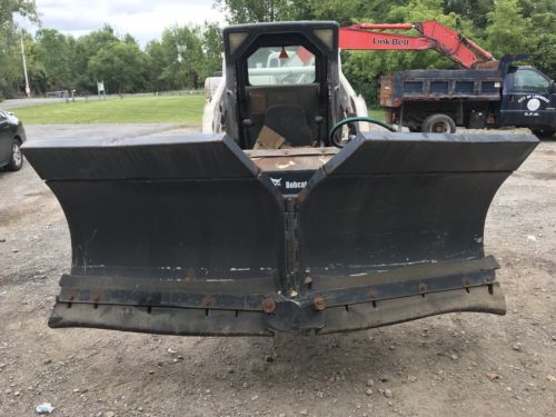 BOBCAT V-BLADE 96 INCH SNOW PLOW ATTACHMENT