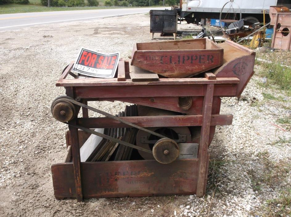 A T FERRELL CLIPPER no 1B FANNING MILL SEED CLEANER with 10+ SCREENS