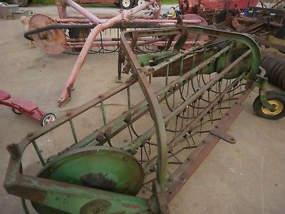 John Deere 350 Bar Hay Rake Pull Type Good