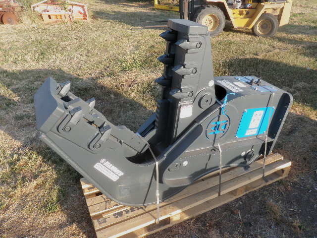 Excavator Concrete Crusher - Can Ship!!