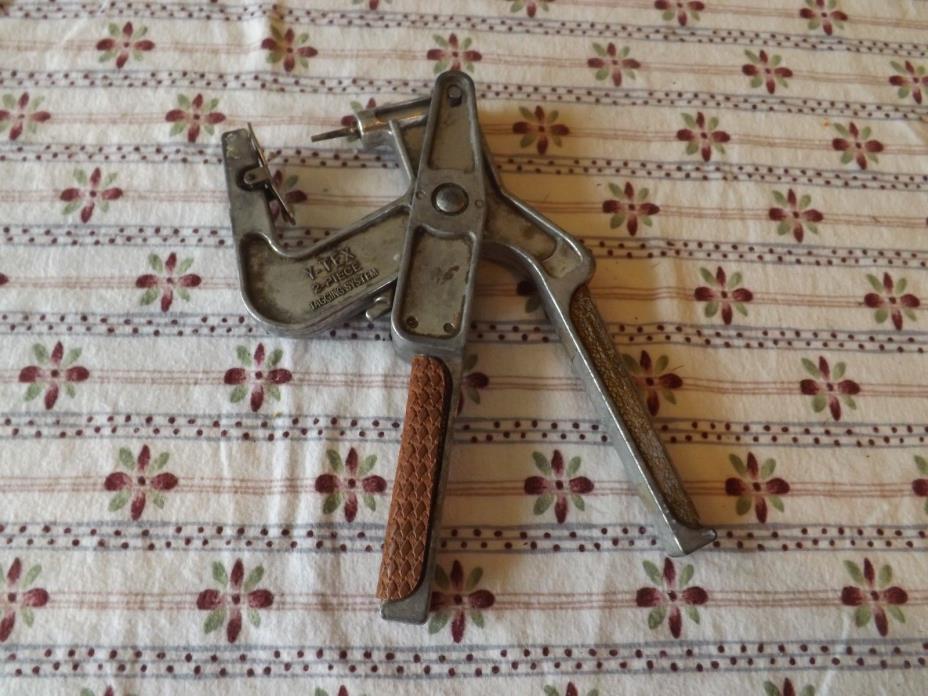 Vintage Y-TEX Tagging Tool Tagger Cattle Cow Goats Pigs Sheep Ear Tags  U.S.A.