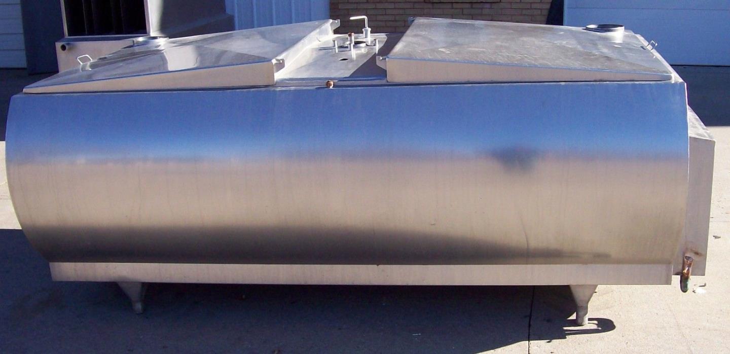 MUELLER 700 Gallon Stainless Steel Flat top Bulk Milk Tank M31438