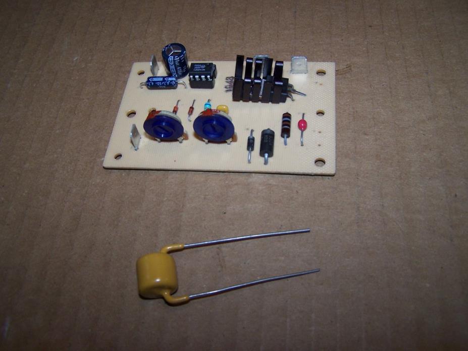 Circuit Board and Lightining Arrestor for Super 12 Electric Fencer