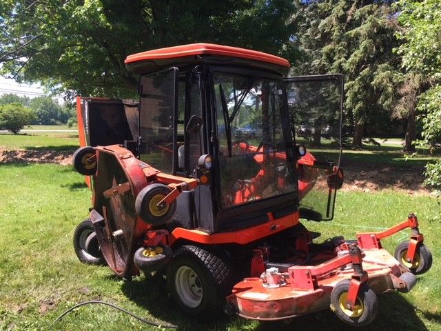 Jacobsen 5111 Rotary Mower - Fully Enclosed Cab