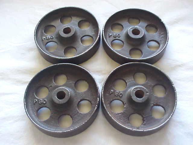 4 OLD CAST IRON WHEEL GARDEN & HIT & MISS GAS ENGINE CART WHEEL 4 INCH