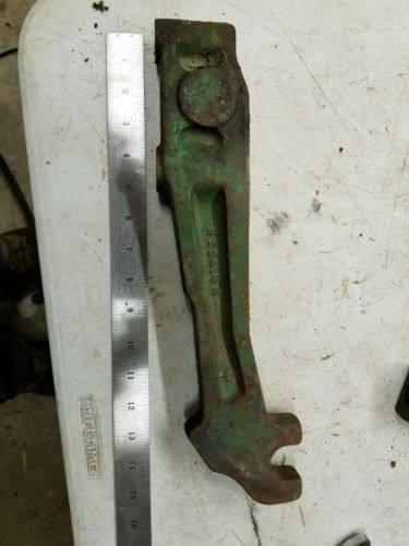 John Deere 730 720 630 620 530 520 Cylinder Hanger R20414R FREE SHIPPING