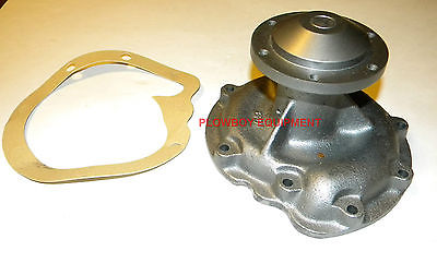 3132741R93 Tractor WATER PUMP for IH 644 744 745 824 856 German D239 DT239 D268