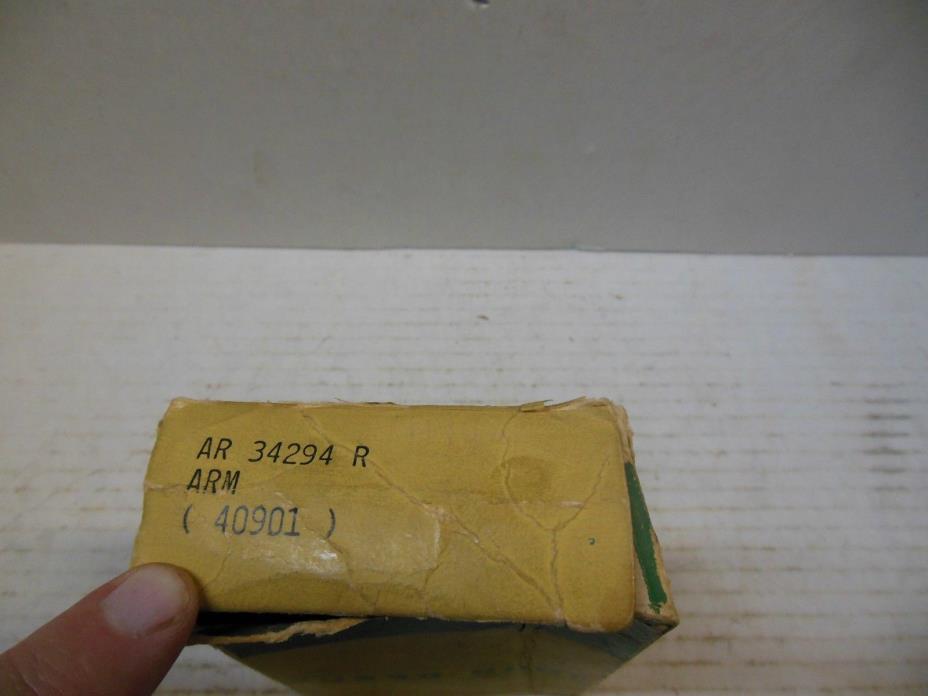 NOS OEM JOHN DEERE TRACTOR GAS DIESEL ENGINE VALVE ROCKER ARM AR34294R AR54905