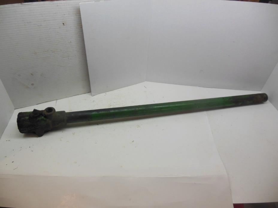 A JOHN DEERE TRACTOR FAN SHAFT TUBE HOUSING AA3967R B2653R