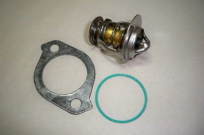 M811034 Engine Thermostat w/ Gaskets for John Deere 1070 2027R 2032R 2520 2720 +