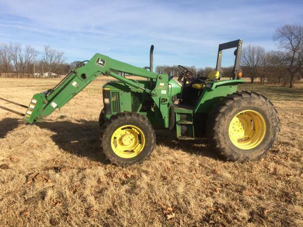 JOHN DEERE 6200 4X4 TRACTOR AND LOADER