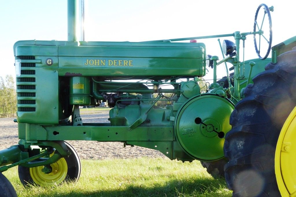 1950 John Deere G Antique Farm Tractor