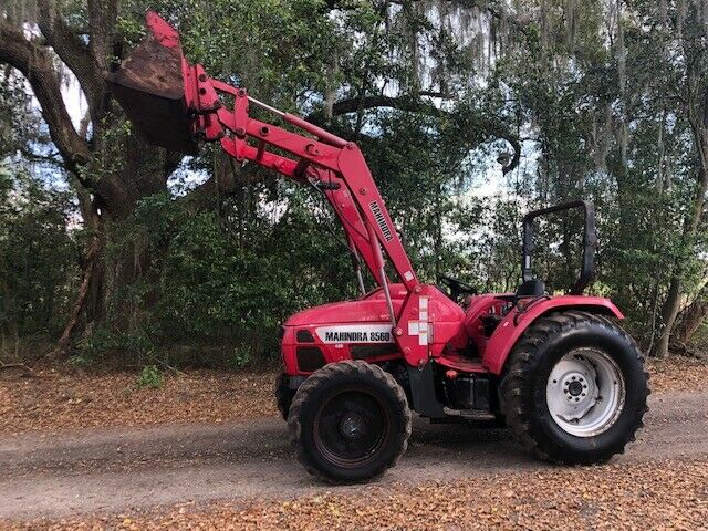 2010 Mahindra 8560 4x4 Tractor with loader Ready to work