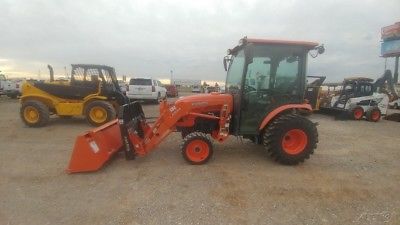 2014 Kubota B3350HSD CAB A/c Tractor Loader Forks & Bucket 4X4 464Hrs Used