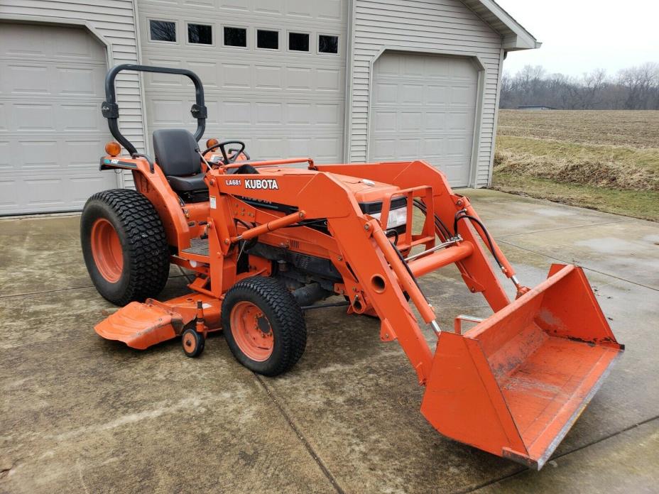 Kubota L3710 HST Tractor - 38HP with Loader and 72