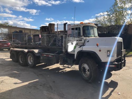 Used Roll-Off Truck