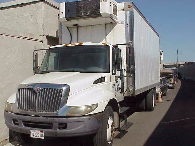 2006 International 4300 Refrigerator Truck