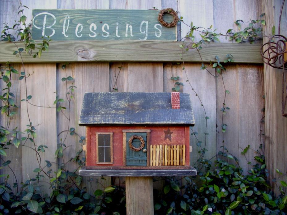 Primitive Farmhouse Country Rustic Folk Art Birdhouse