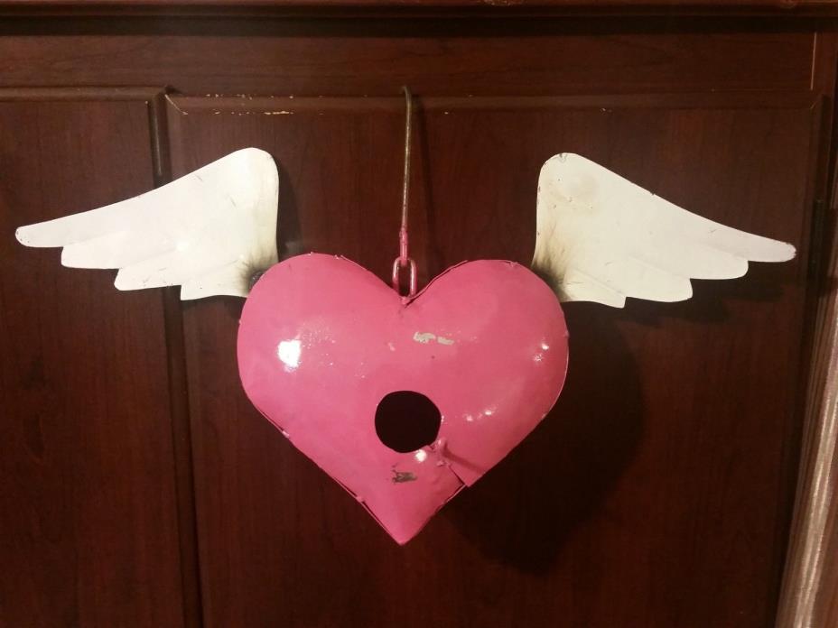 New White Wings Pink Love  Heart Birdhouse Metal Art Yard Garden Home Decor