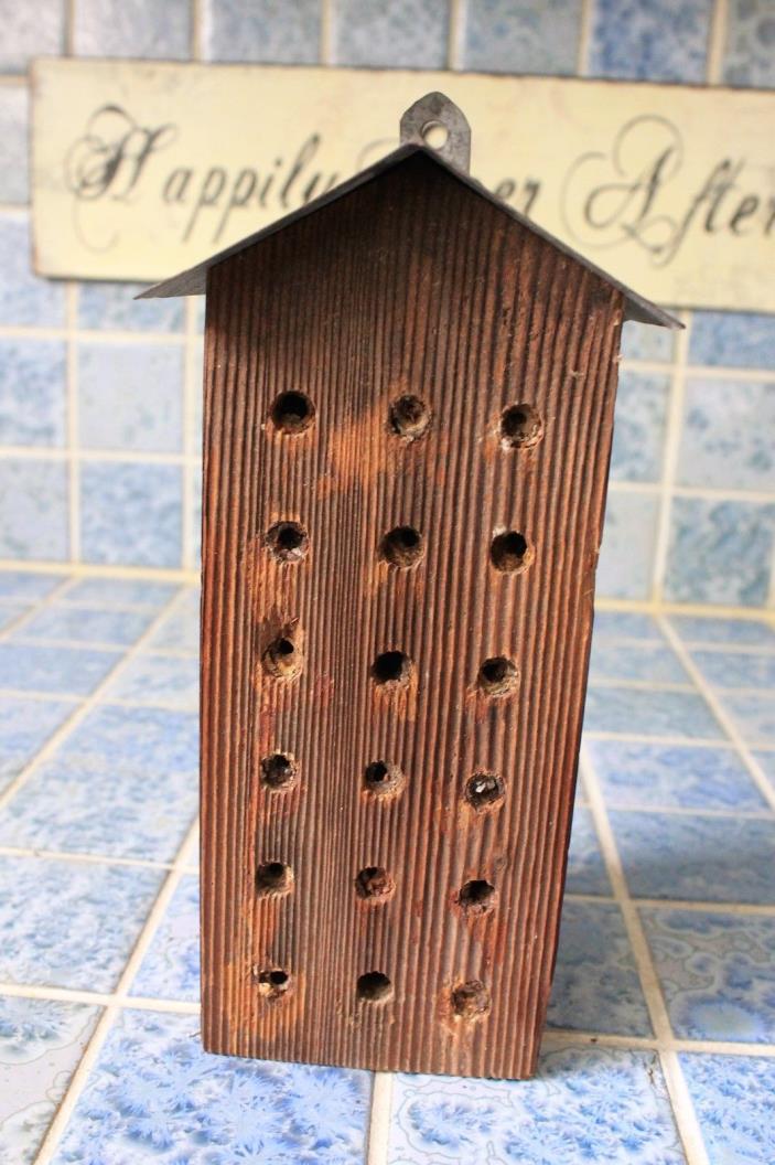 Antique Primitive cedar Wood Queen Bee house -