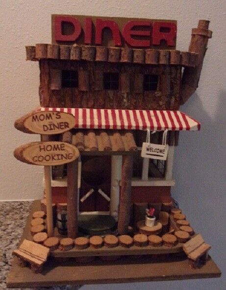 BIRDHOUSE: Mom's Diner Home Cooking Country Diner Wood Bird House