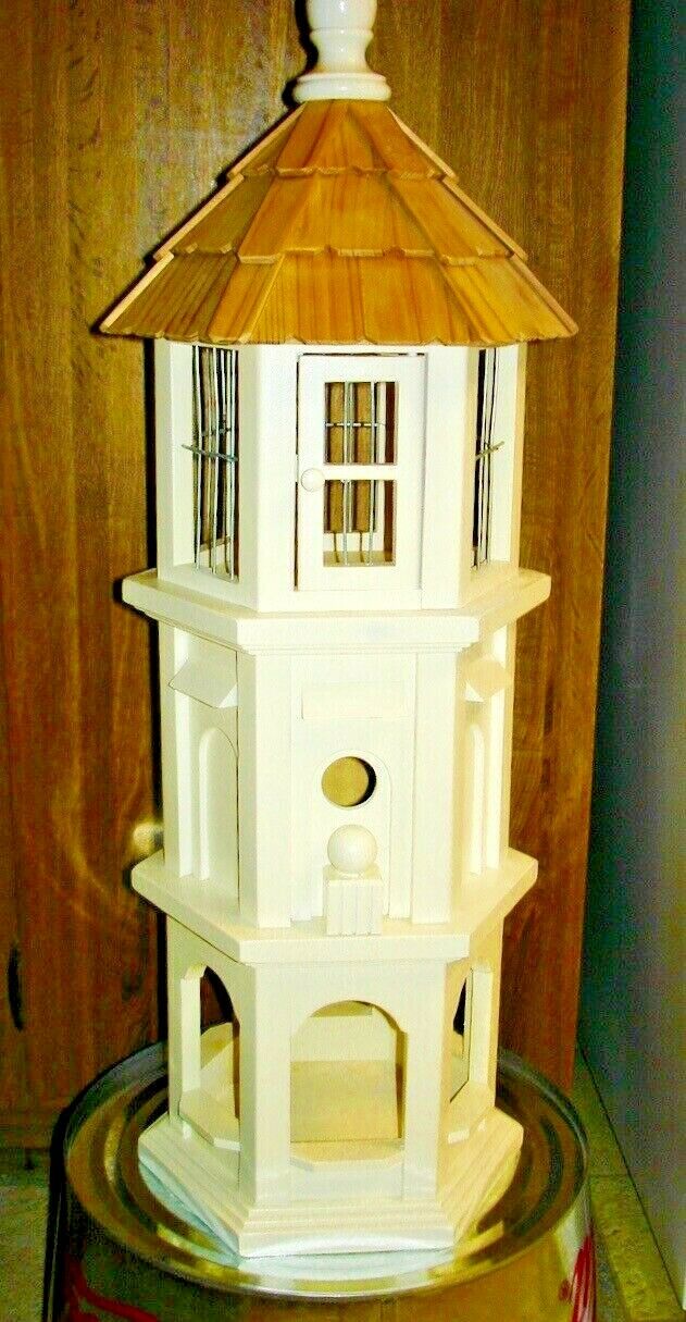 BIRD HOUSE OUTDOOR GARDEN / indoorHOME DECOR  -- New -- can be mounted on post