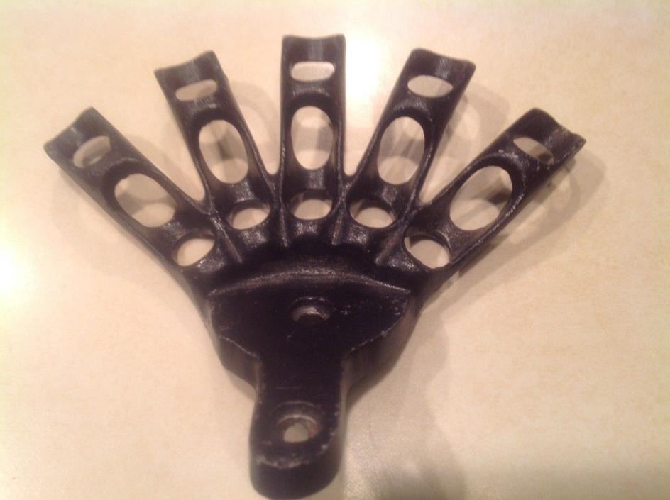 VINTAGE 5 FLAGS CAST IRON HOLDER BRACKET WALL MOUNT