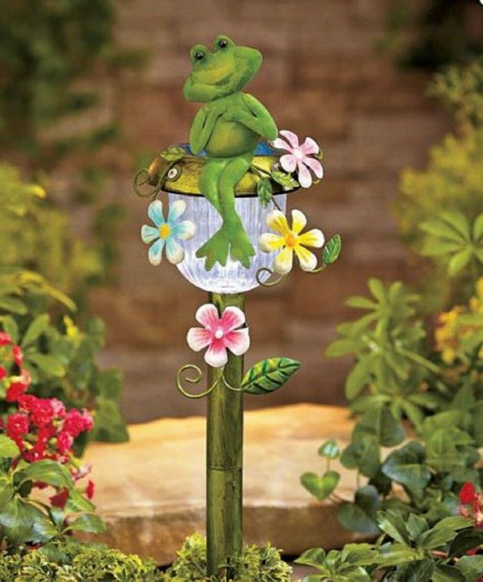 Solar Garden Stake Critter Lawn Ornament Yard Backyard Patio Porch Deck Light