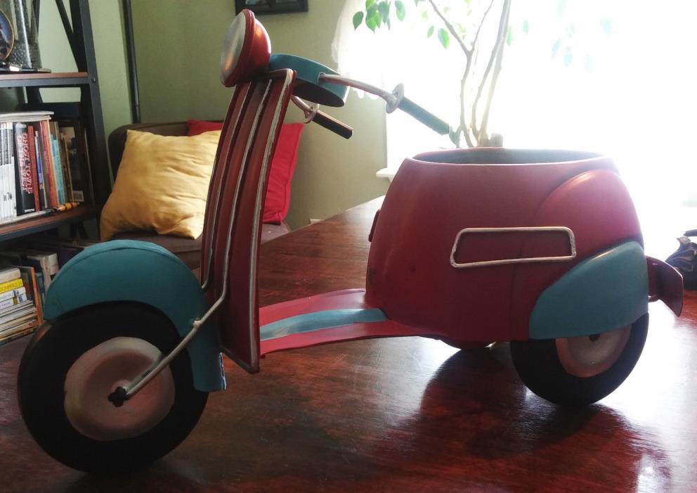 Scooters Plant Stand