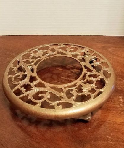 Vintage Metal rolling Plant Stand On Casters wheels Round Ornate 11