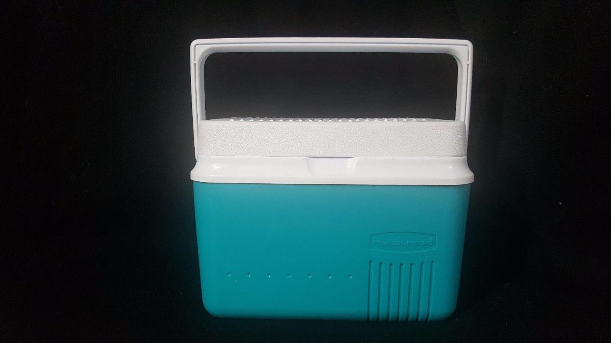Rubbermaid Green Cooler Ice Chest Compact Lunchbox Model 2905 Mini