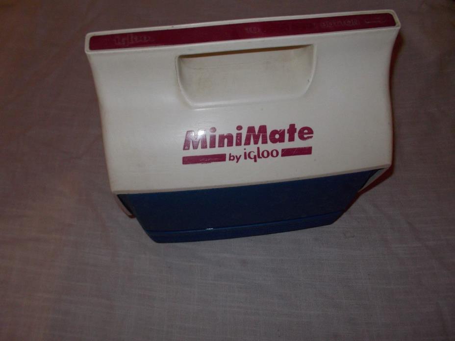 MINIMATE COOLER BY IGLOO RED WHITE AND BLUE WITH SIDE BUTTON RELEASE