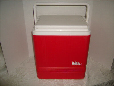 Igloo Red Legend  24 Can Capacity Cooler Red & White *Great Shape*