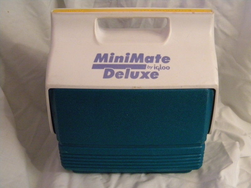 MiniMate Deluxe by Igloo Teal/White Personal Size Lunchbox/Cooler Preowned