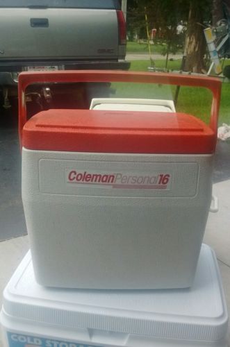 COLEMAN ~ Vtg Personal 16 Quart Red & White Cooler, Model #5272 USA EUC