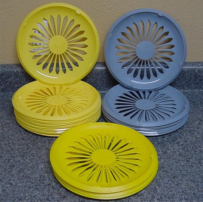 Lot of 24 Plastic Paper Plate Holders YELLOW COUNTRY BLUE 10